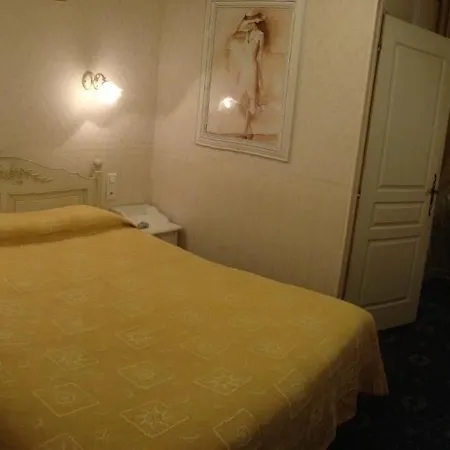 Acanthe Du Temple Hotel 2*